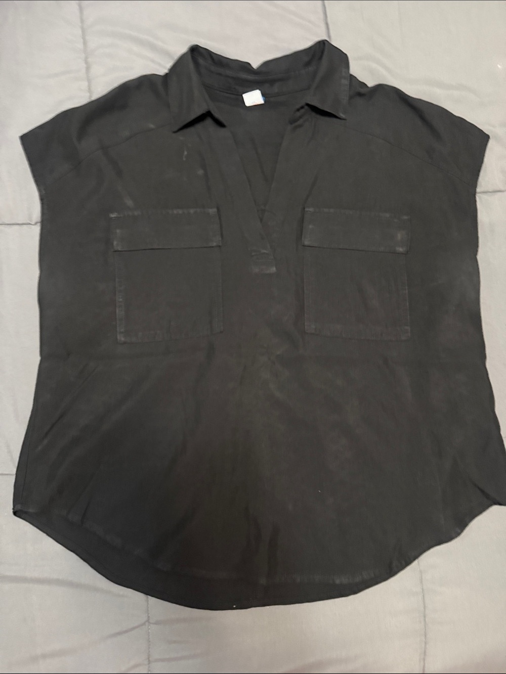 Old Navy Black V-Neck Short Sleeve Utility Blouse